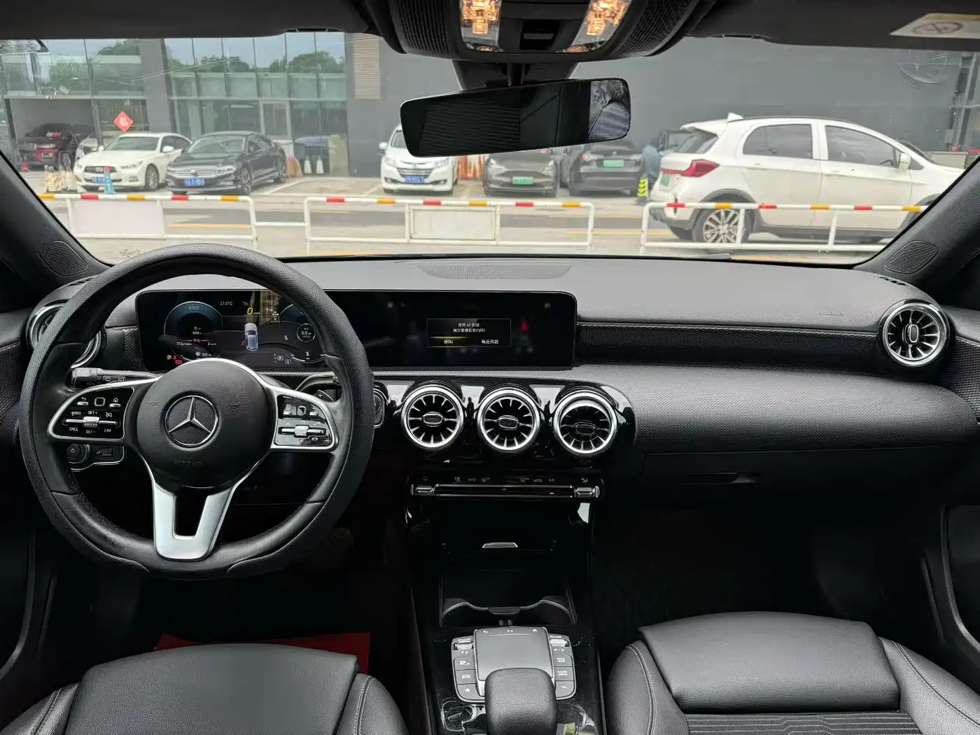 Mercedes-Benz A-Class (Import) 2022 A 200 Fashion фото 5