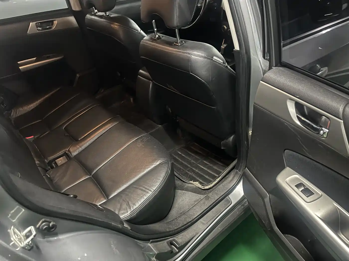 Subaru Forester 2010 2.5XS Luxury Navigation Edition фото 7