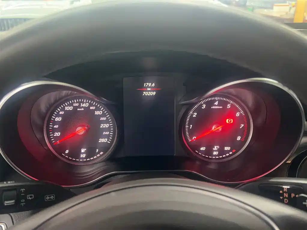 Mercedes-Benz GLC 2018 Facelift GLC 300 4MATIC Dynamic фото 12