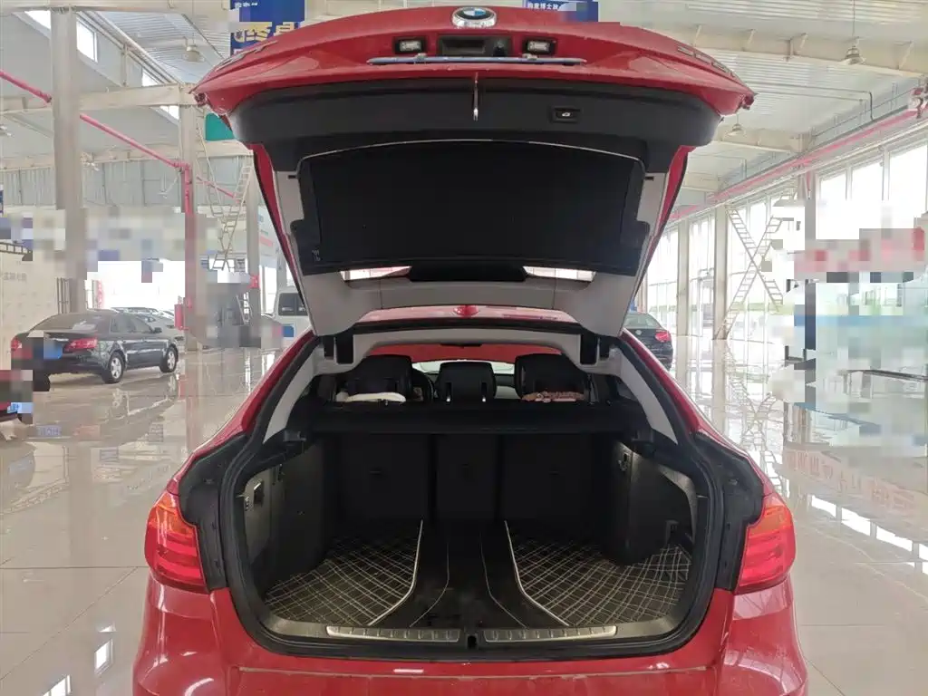 BMW 3 Series GT 2014 320i Leading Edition фото 19