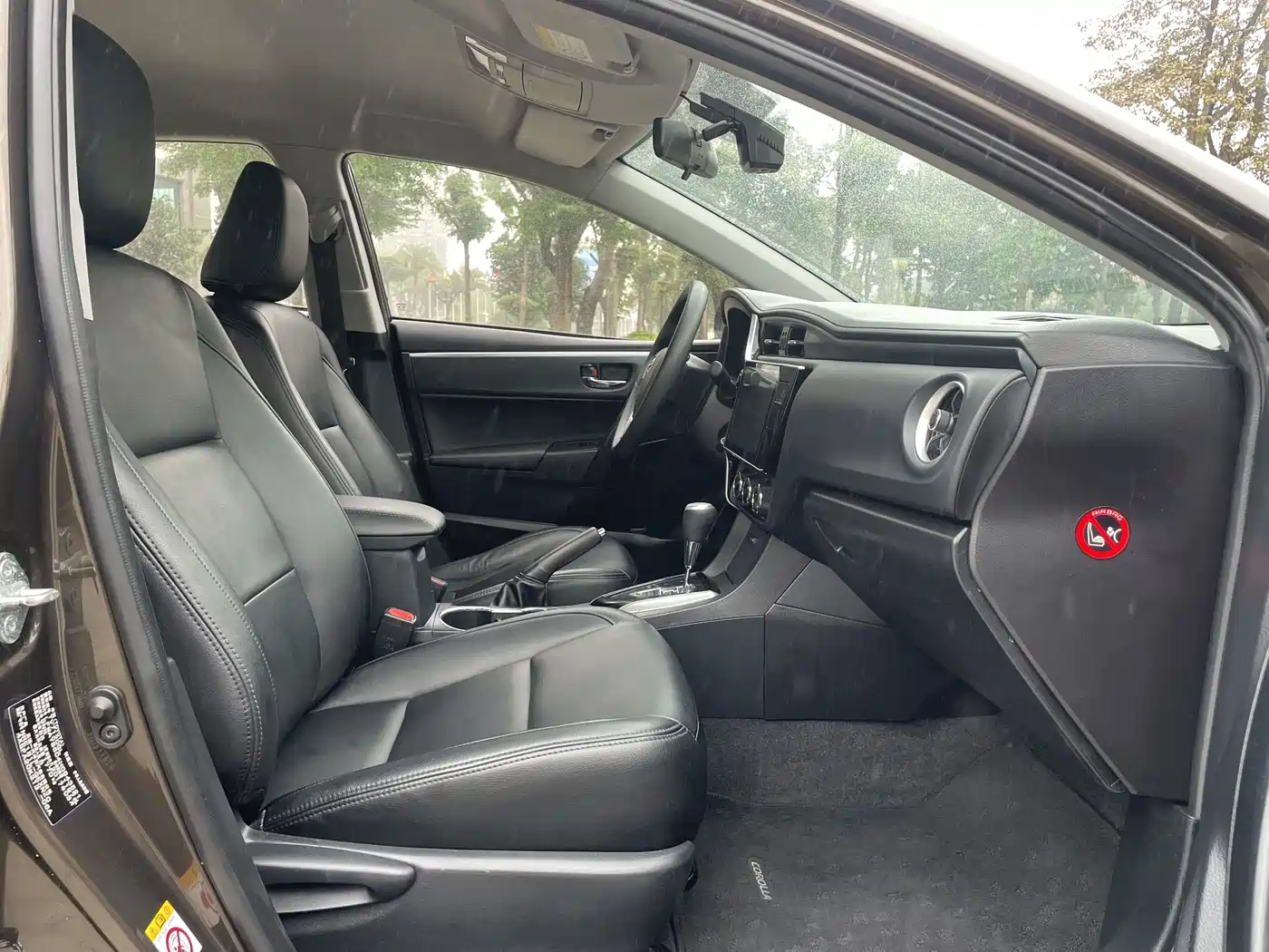 Toyota Corolla 2017 Facelift 1.2T S-CVT GL фото 8