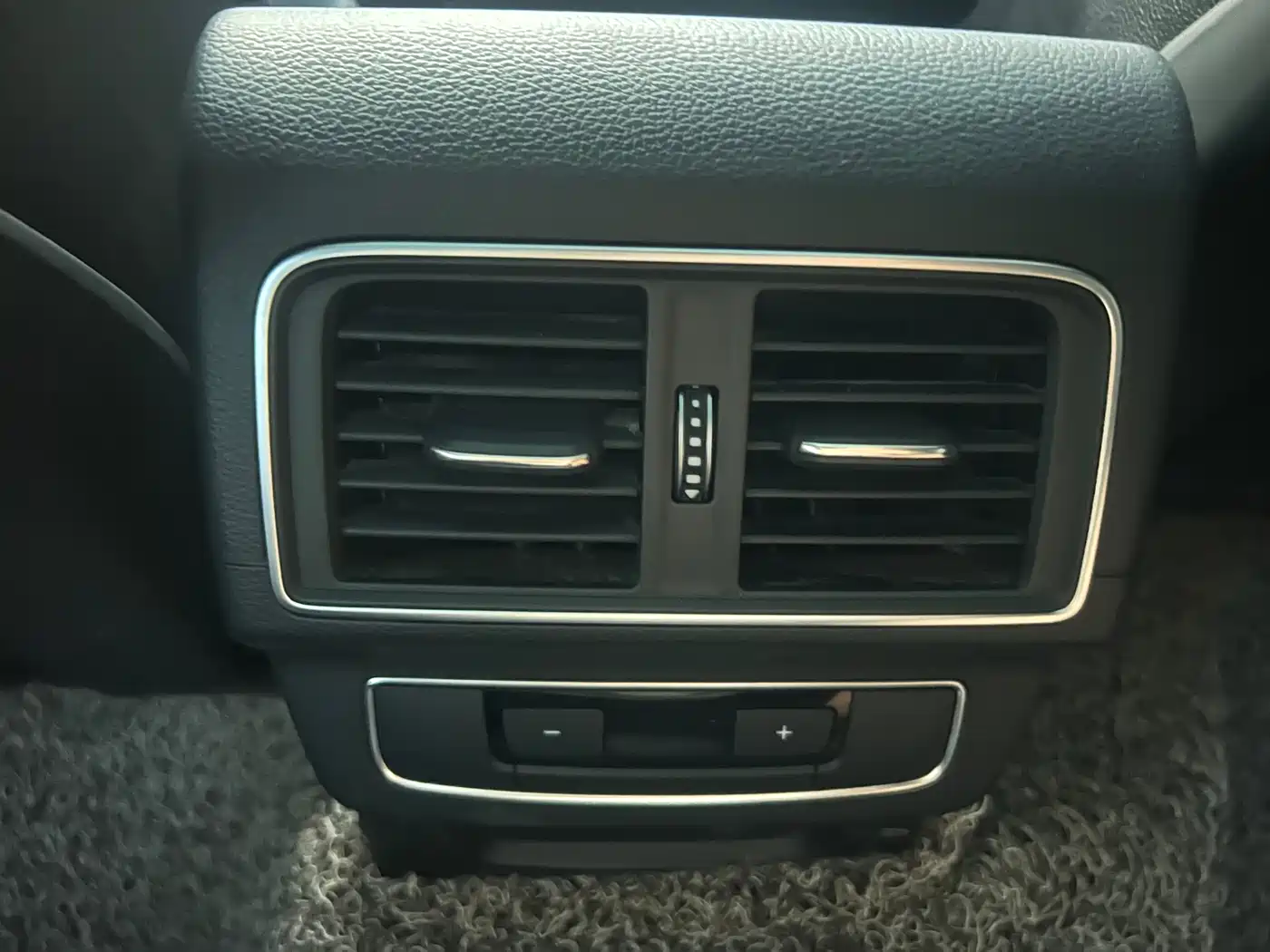 Audi Q5L 2020 Facelift 40 TFSI Honor Fashion фото 27