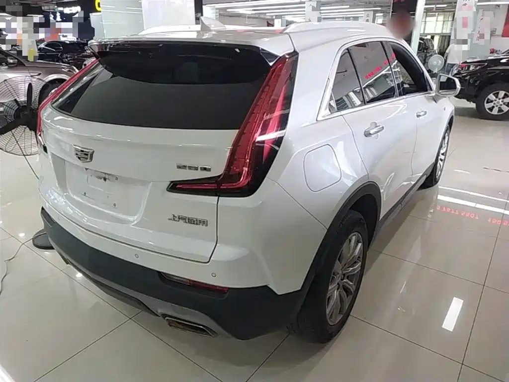 Cadillac XT4 2018 28T FWD Leading Edition фото 7