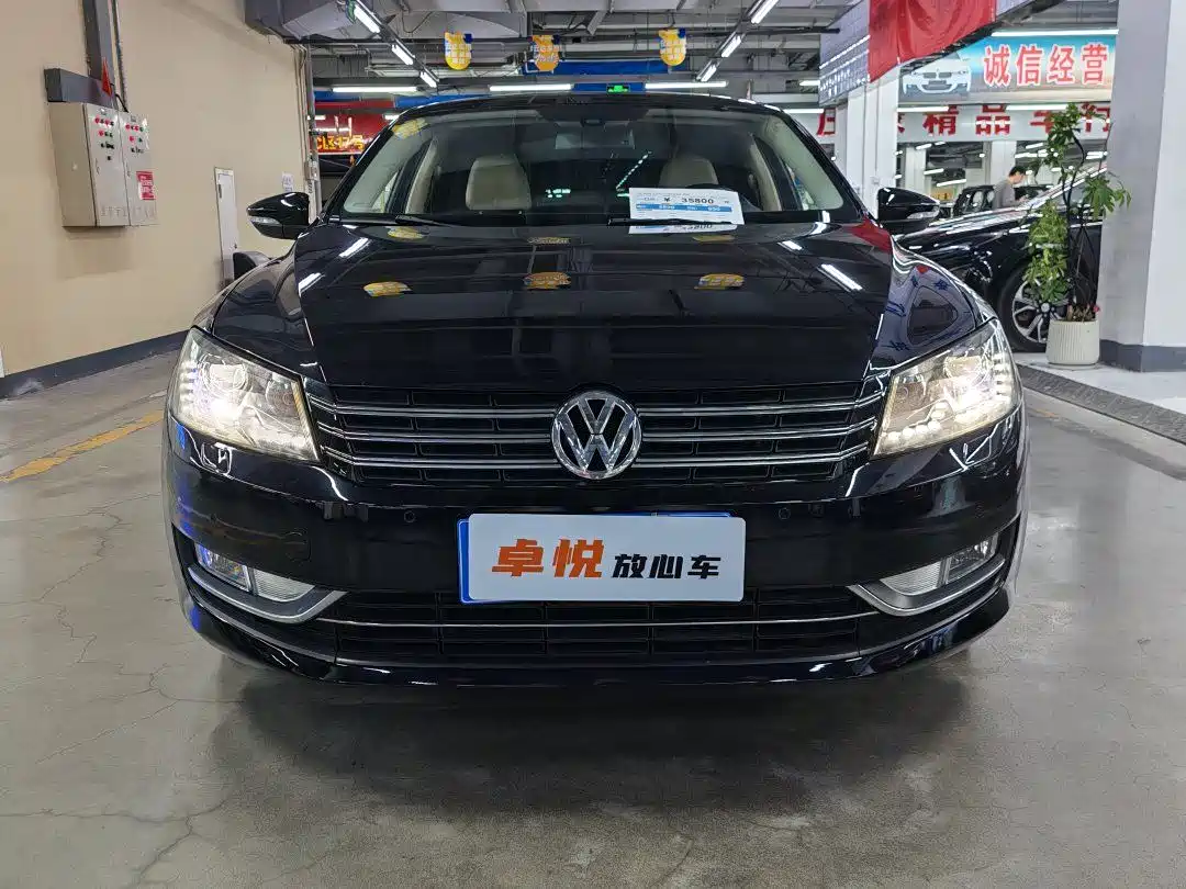 Volkswagen Passat 2014 1.8TSI DSG Executive Edition фото 3