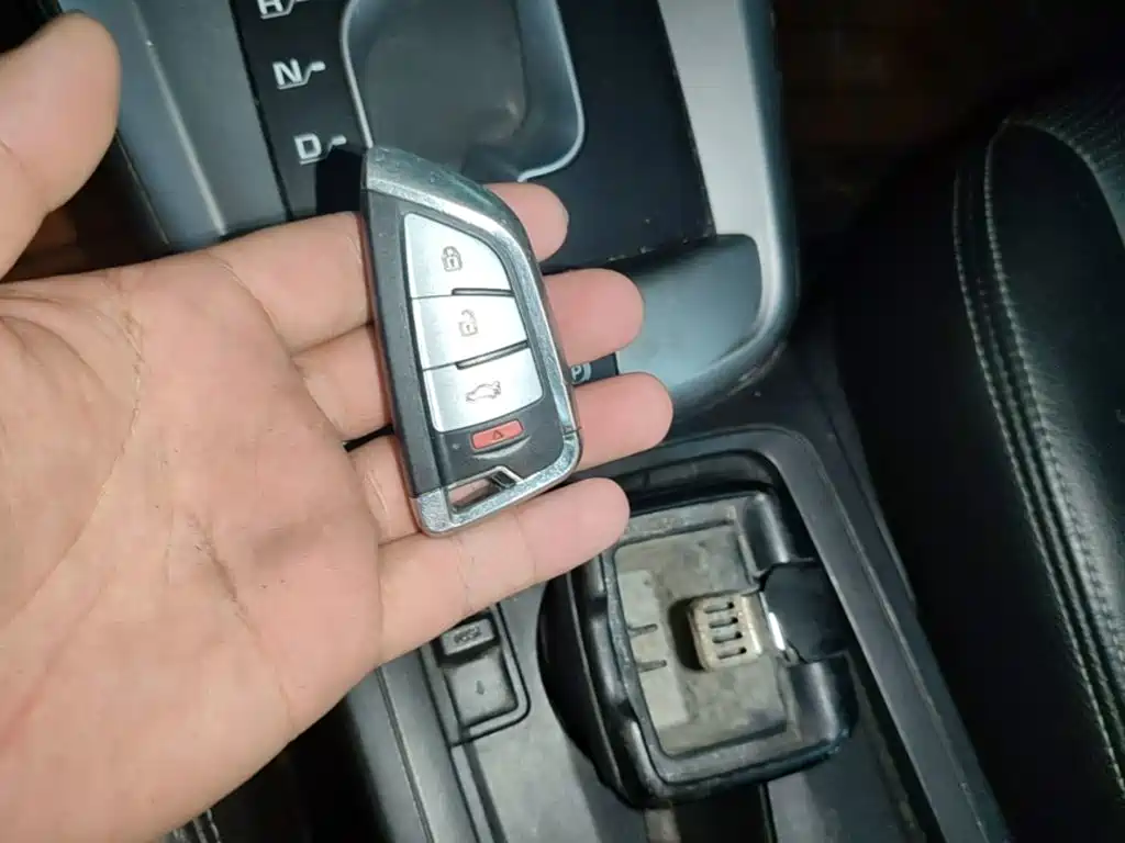 Photo 9 - Chevrolet Captiva