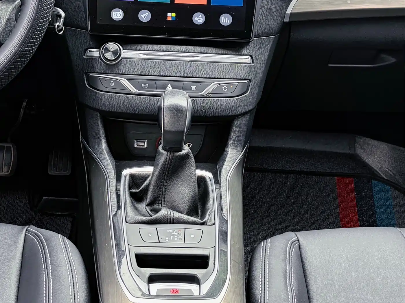Peugeot 408 2014 1.8L Automatic Luxury Edition фото 16