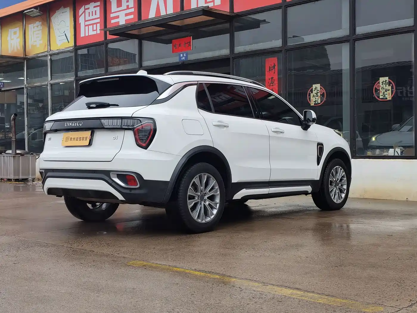 Lynk & Co 01 2017 2.0T 2WD фото 13
