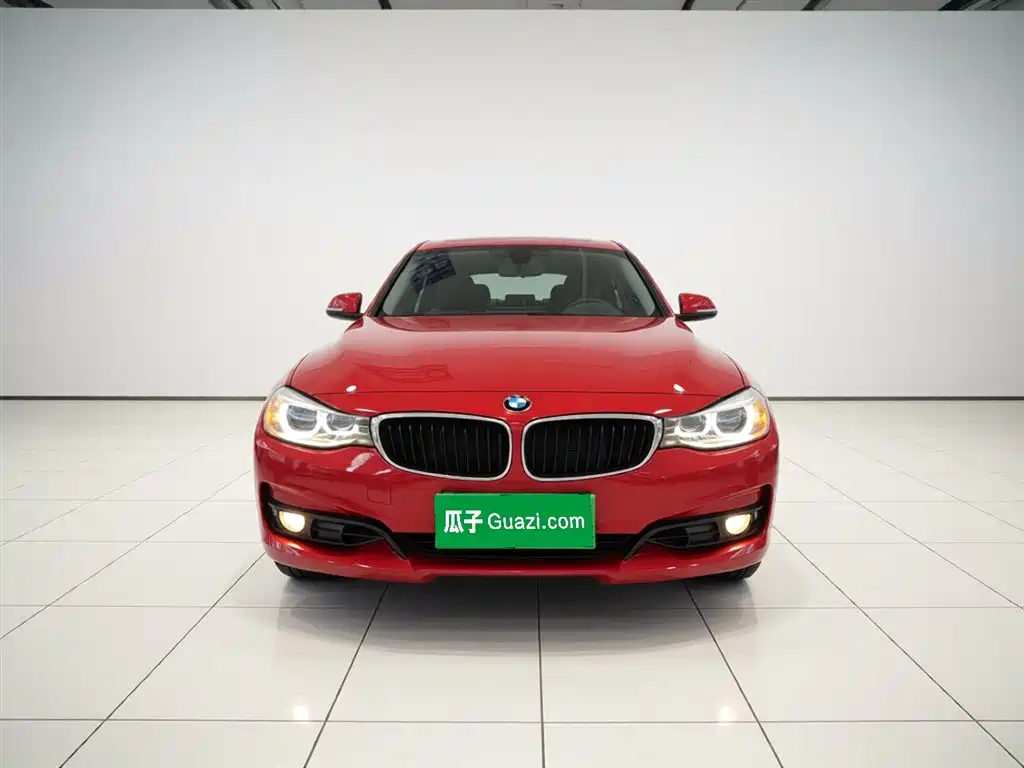 BMW 3 Series GT 2014 320i Leading Edition фото 3