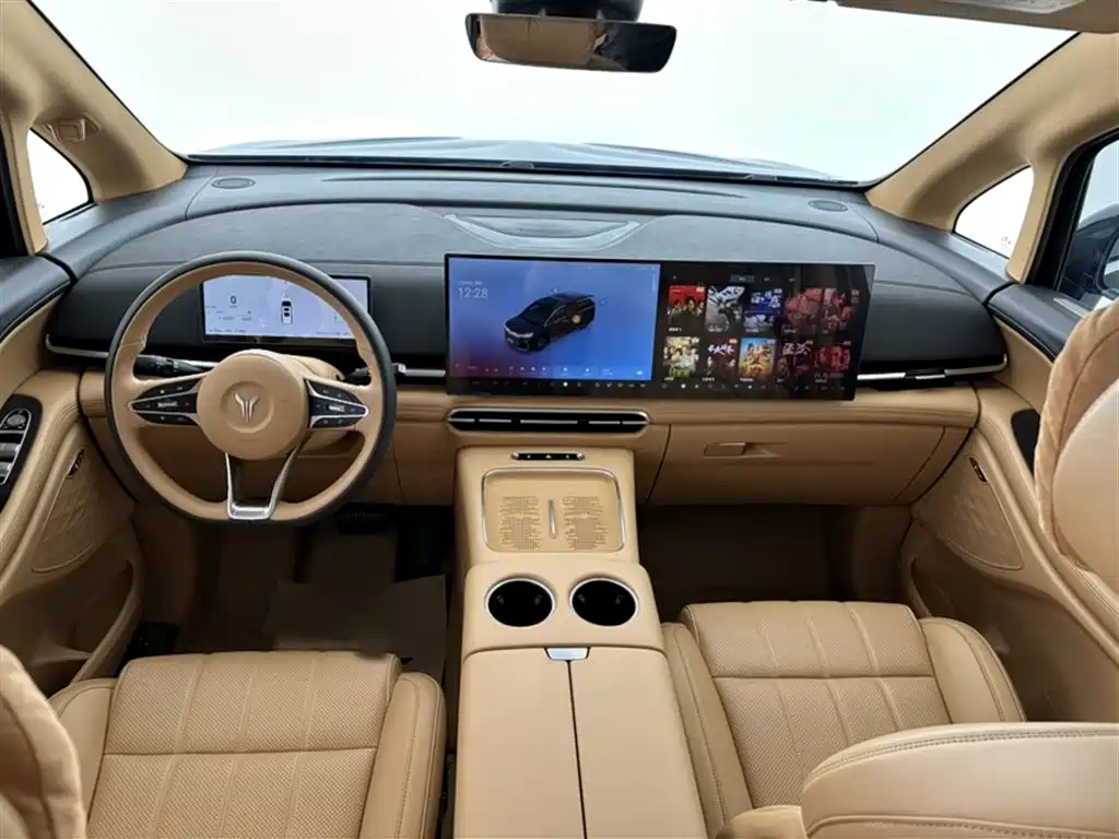 Voyah Auto Voyah Dreamer 2025 PHEV AWD Excellent Kunpeng Edition фото 17