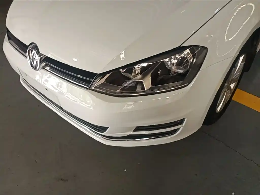 Volkswagen Golf 2016 1.6L Automatic Fashion фото 24