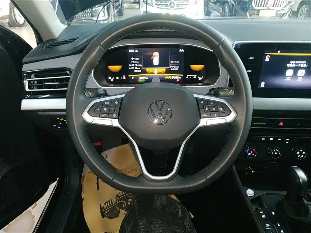 Volkswagen Lavida 2024 Model 300TSI DSG Full Comfort Edition фото 11