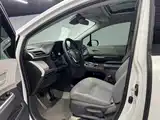 Фото 6 - Toyota Granvia