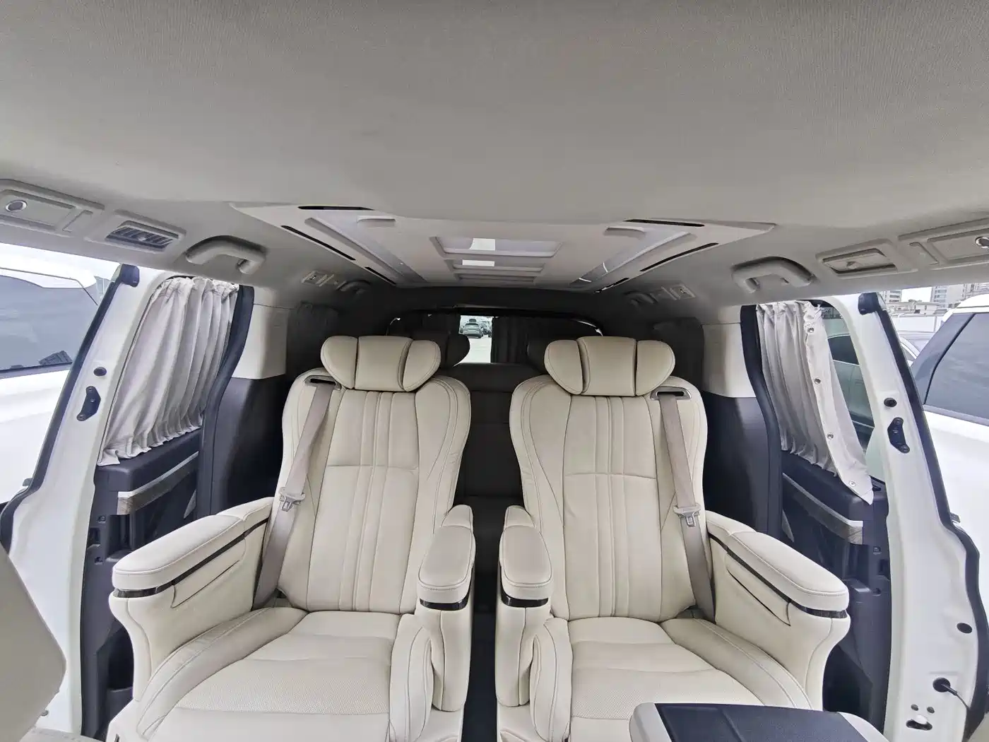 GAC Trumpchi Trumpchi M8 2021 Facelift Leading Series 390T Luxury Edition фото 8