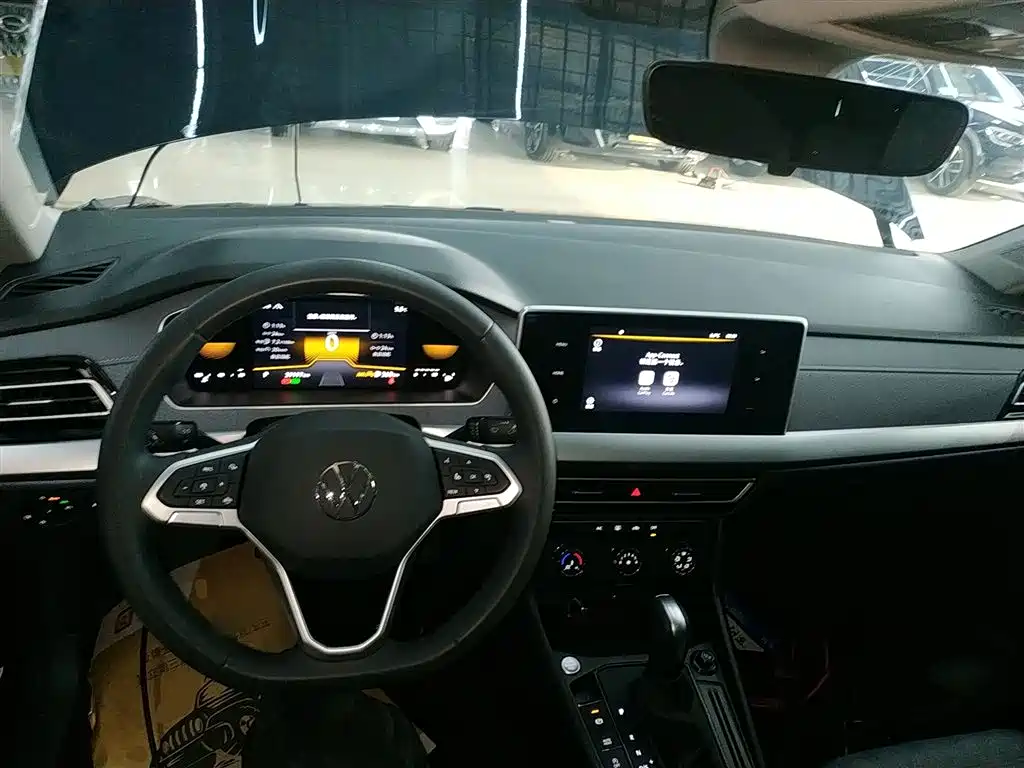 Volkswagen Lavida 2024 Model 300TSI DSG Full Comfort Edition фото 10