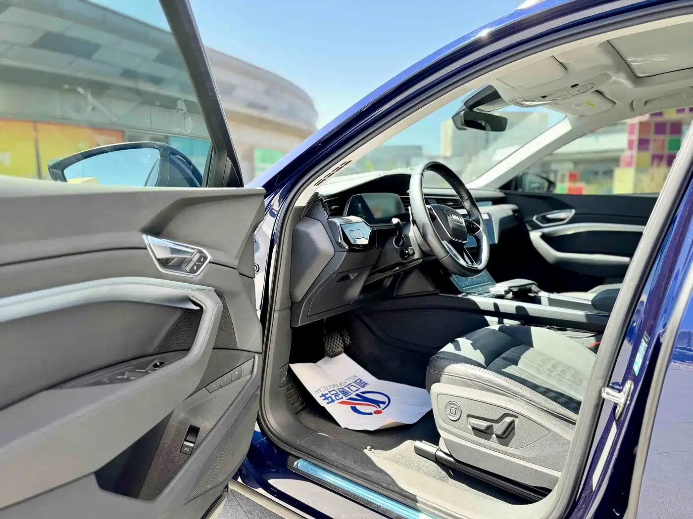 Audi e-tron (Import) 2019 55 quattro Fashion фото 7