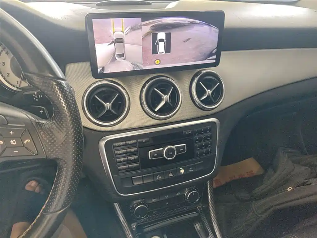 Mercedes-Benz GLA (Import) 2015 GLA 200 фото 13