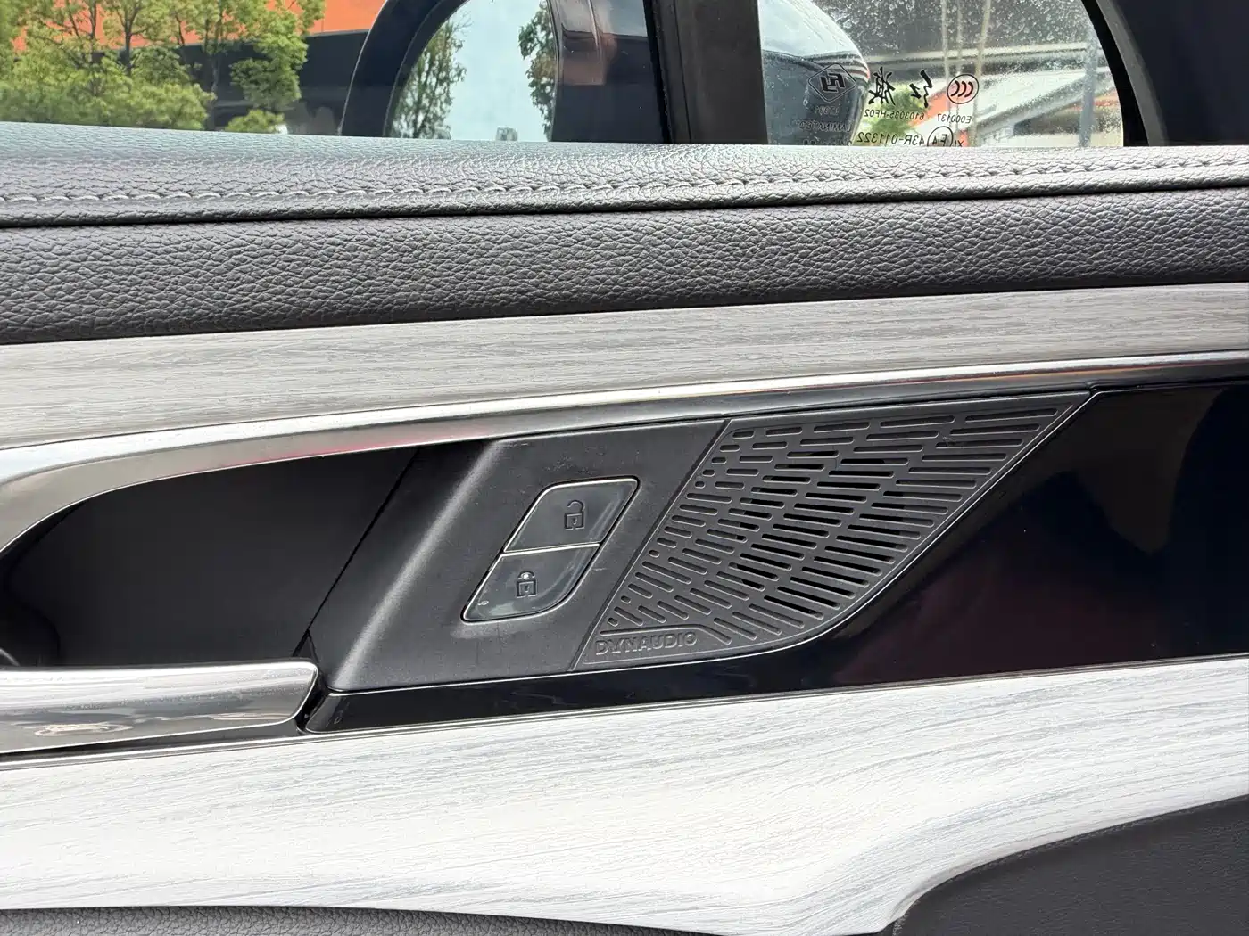 Hongqi H5 2025 2.0T Automatic Mystic Shadow фото 33
