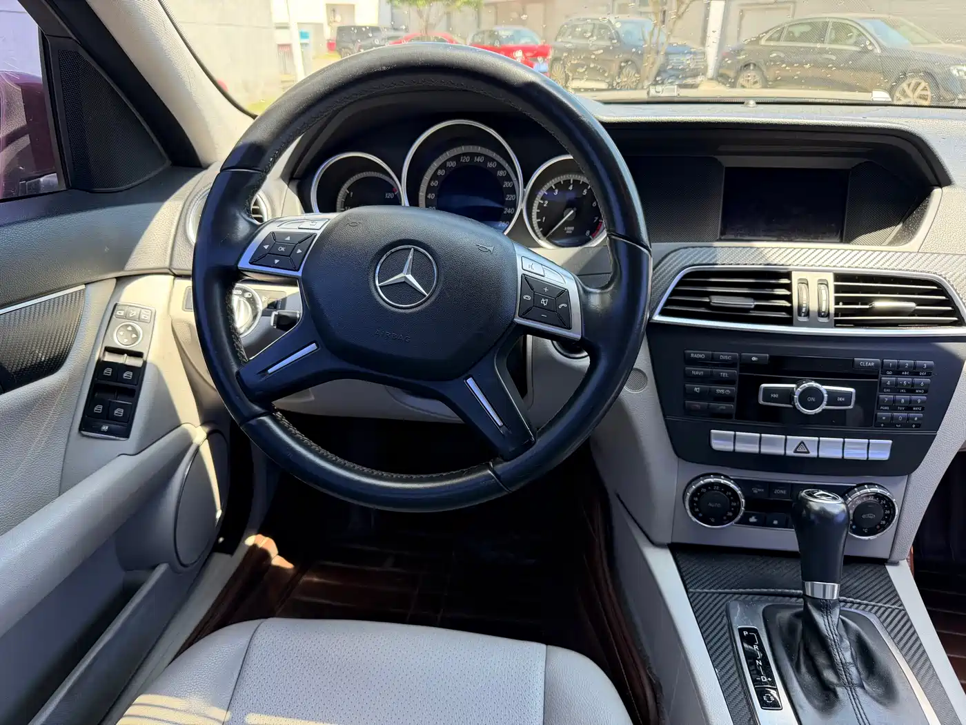 Mercedes-Benz C-Class 2013 Model C 180 CGI Classic фото 17