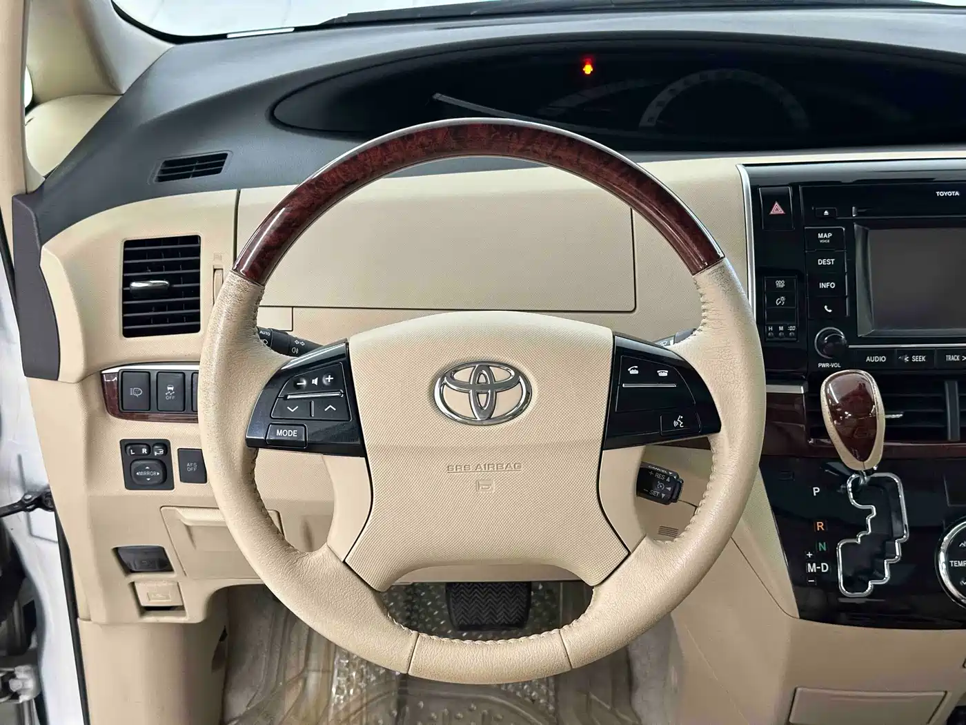 Toyota Previa 2012 2.4L 7-Seater Luxury Edition фото 17
