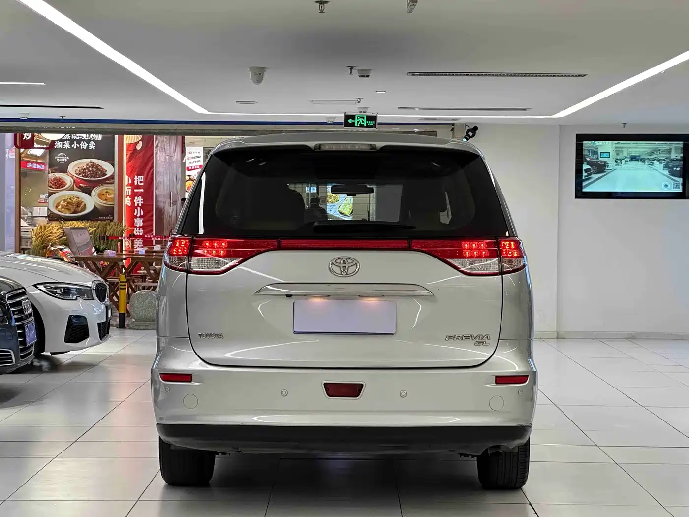 Toyota Previa 2012 2.4L 7-Seater Luxury Edition фото 6