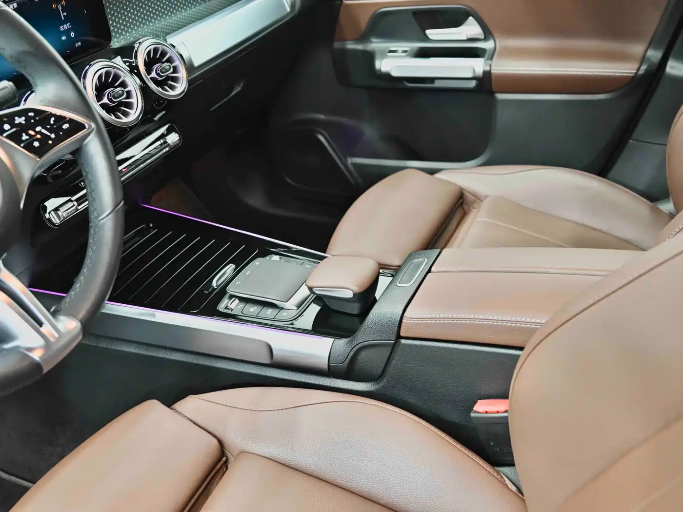 Mercedes-Benz GLB 2024 GLB 220 Fashion фото 25