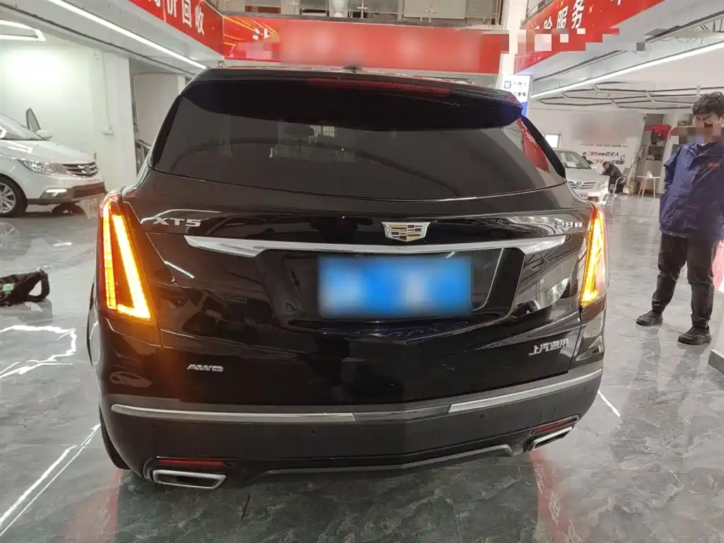 Cadillac XT5 2024 2.0T AWD Luxury (Hummingbird Edition) фото 6