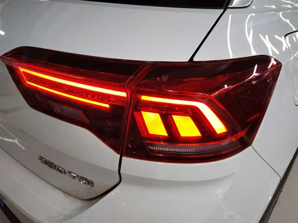 Volkswagen T-ROC 2020 280TSI DSG 2WD Comfort фото 24