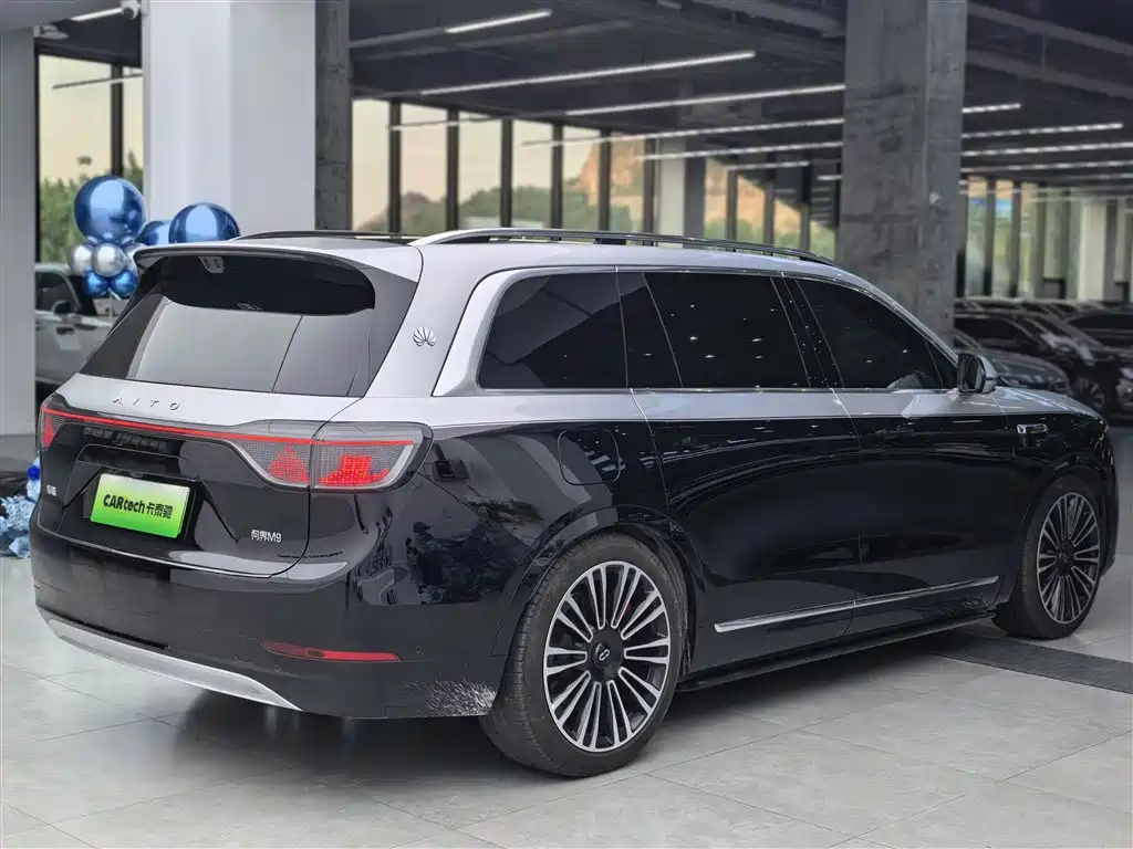 AITO Wenjie AITO M9 2025 Extended Range Ultra 52kWh 6-Seater фото 2