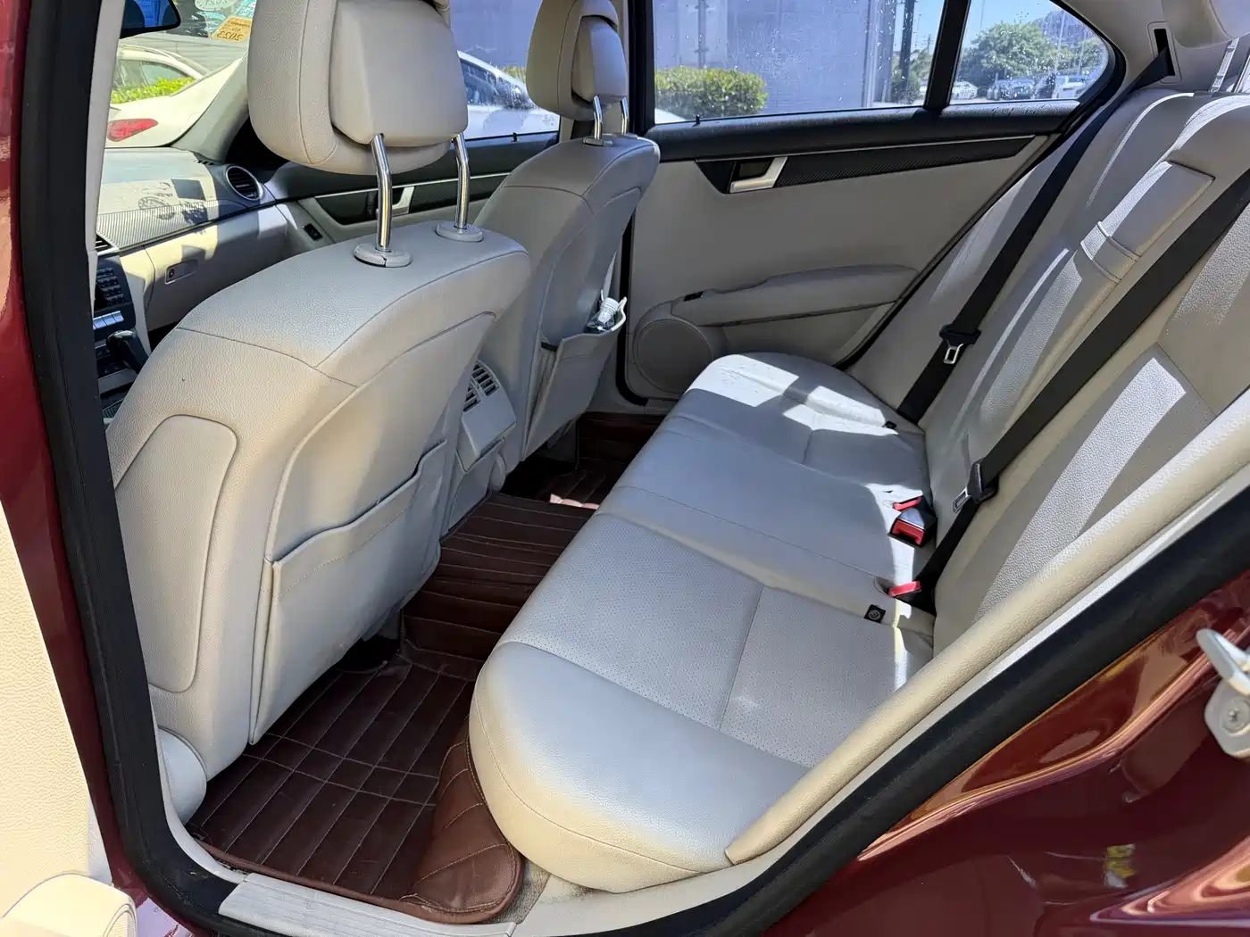 Mercedes-Benz C-Class 2013 Model C 180 CGI Classic фото 13