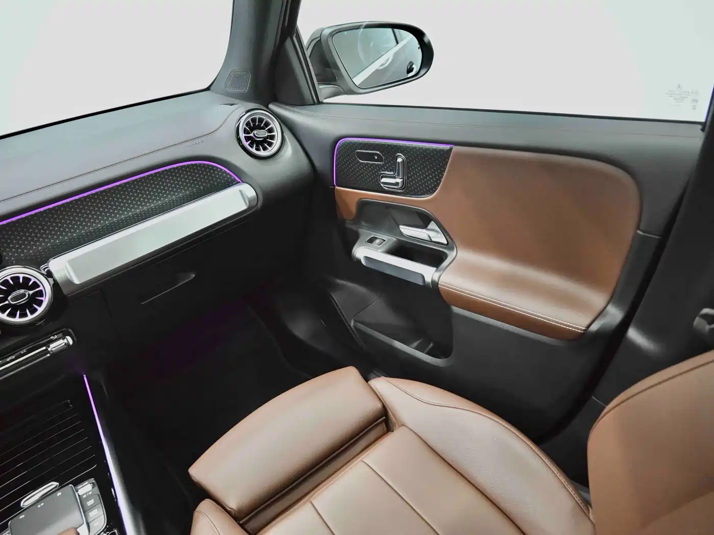 Mercedes-Benz GLB 2024 GLB 220 Fashion фото 34