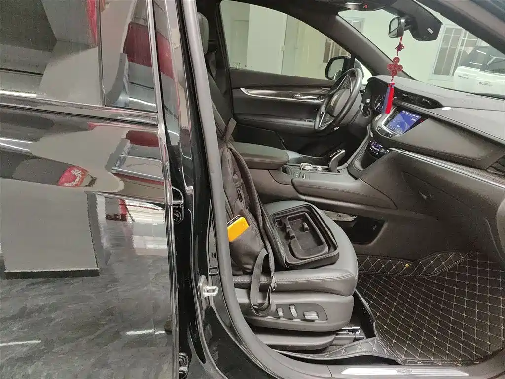 Cadillac XT5 2024 2.0T AWD Luxury (Hummingbird Edition) фото 25