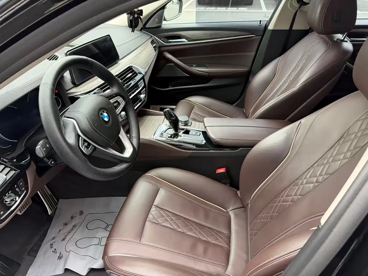 BMW 5 Series 2019 530Li Premium Luxury Package фото 6
