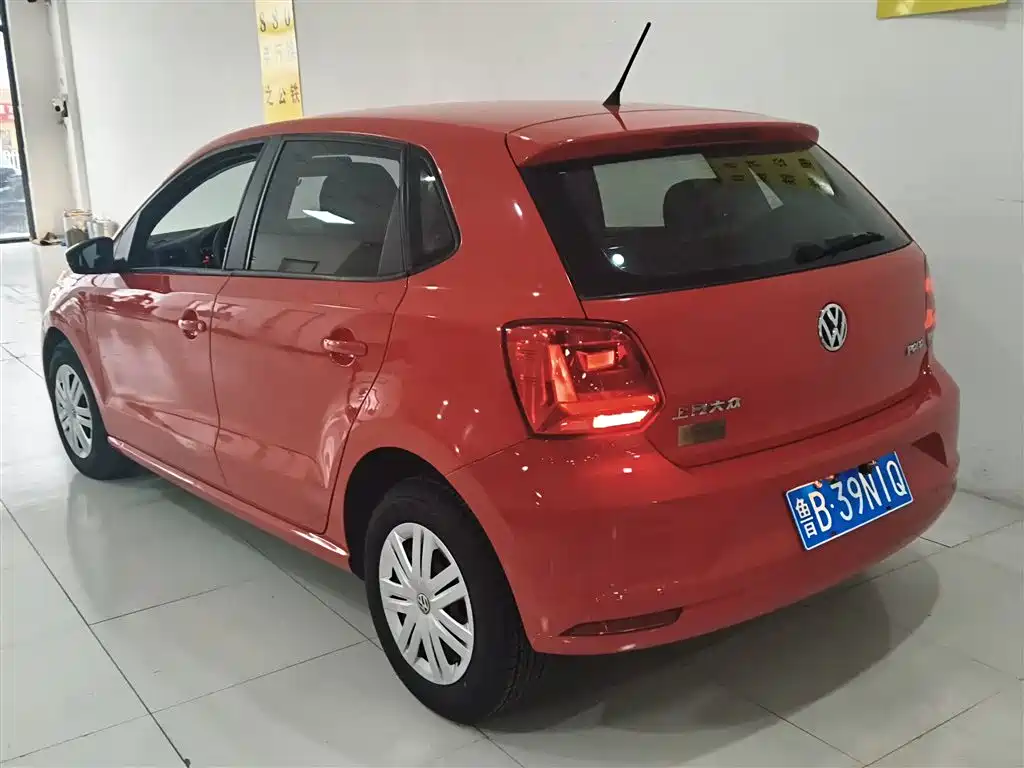 Volkswagen Polo 2016 1.4L Automatic Trend фото 23