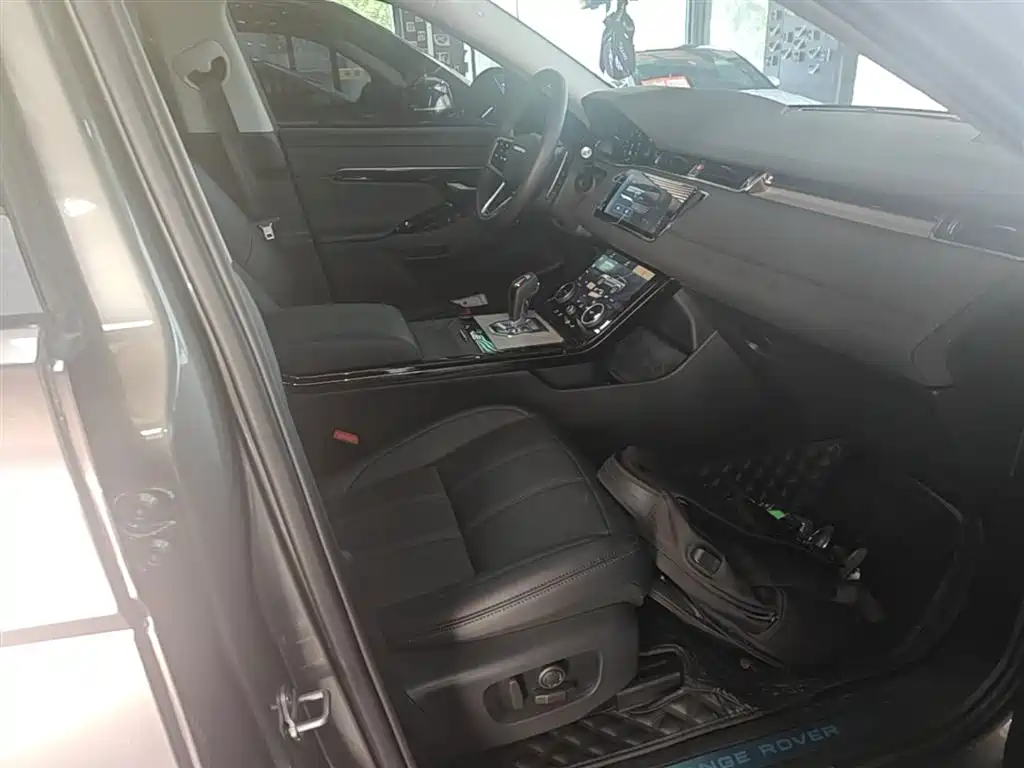 Land Rover Range Rover Evoque 2022 Facelift Range Rover Evoque L 249PS R-Dynamic Luxury фото 25