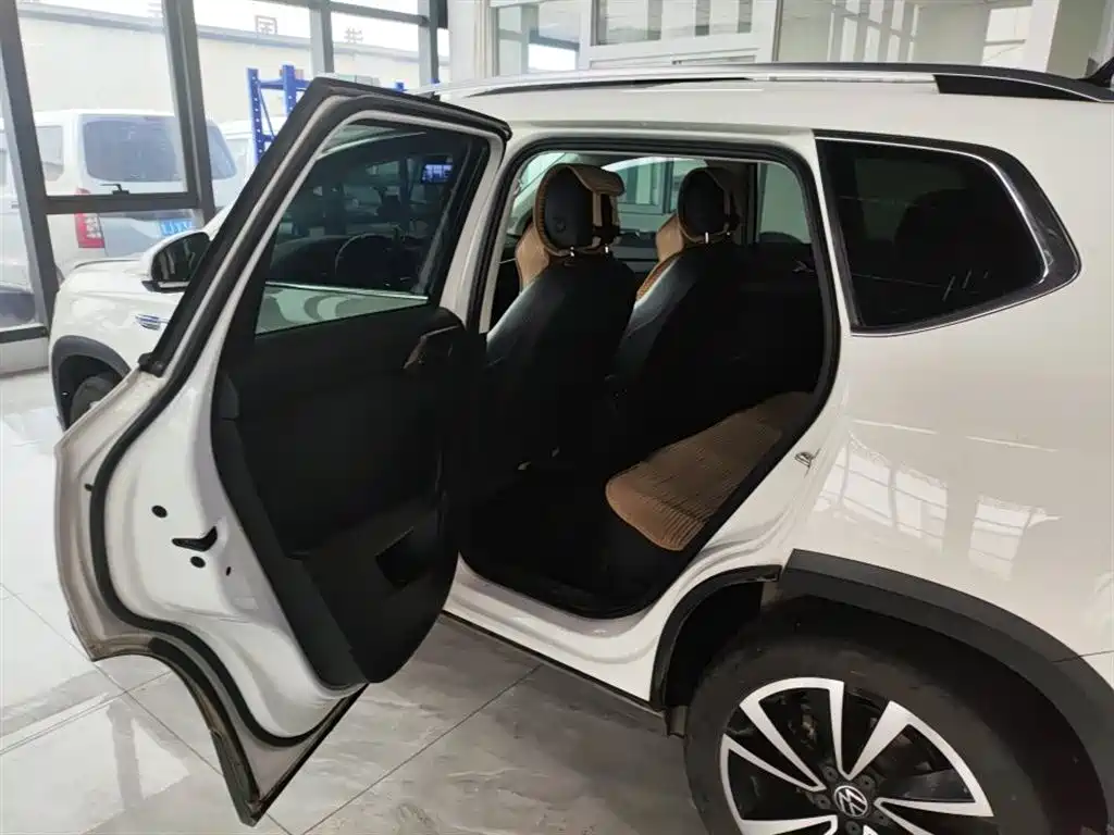 Volkswagen Tharu 2021 Model 280TSI 2WD Luxury Edition фото 6