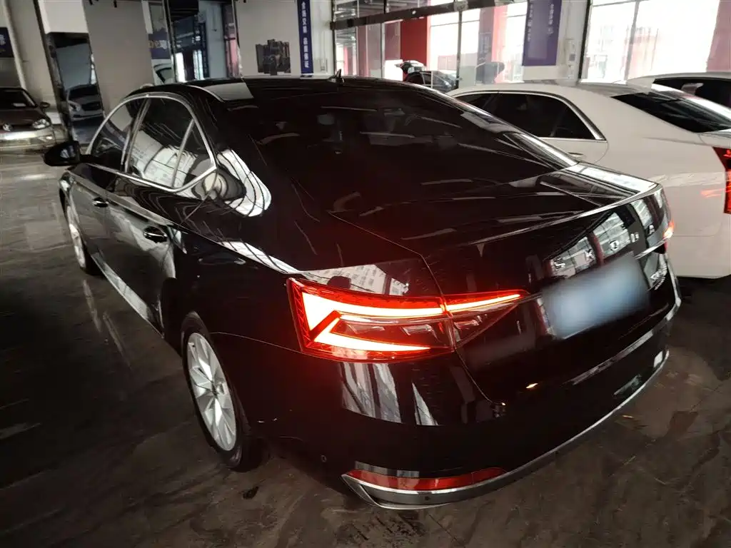 Škoda Superb 2019 Facelift TSI330 DSG Comfort фото 23