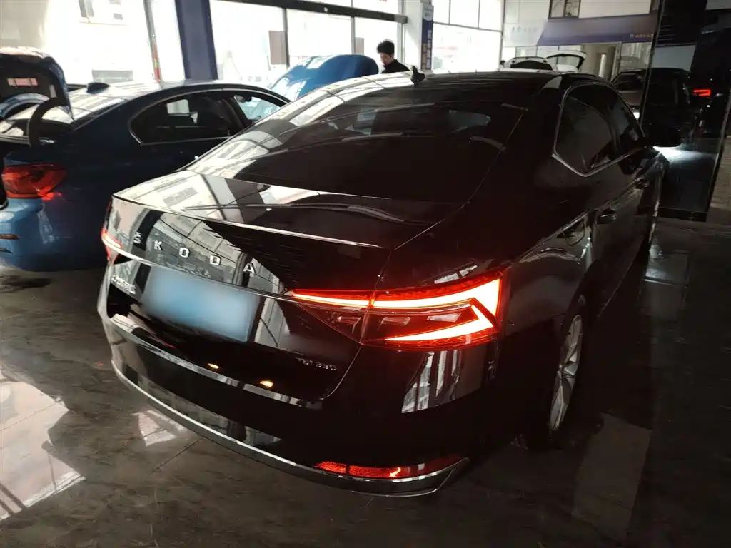 Škoda Superb 2019 Facelift TSI330 DSG Comfort фото 5