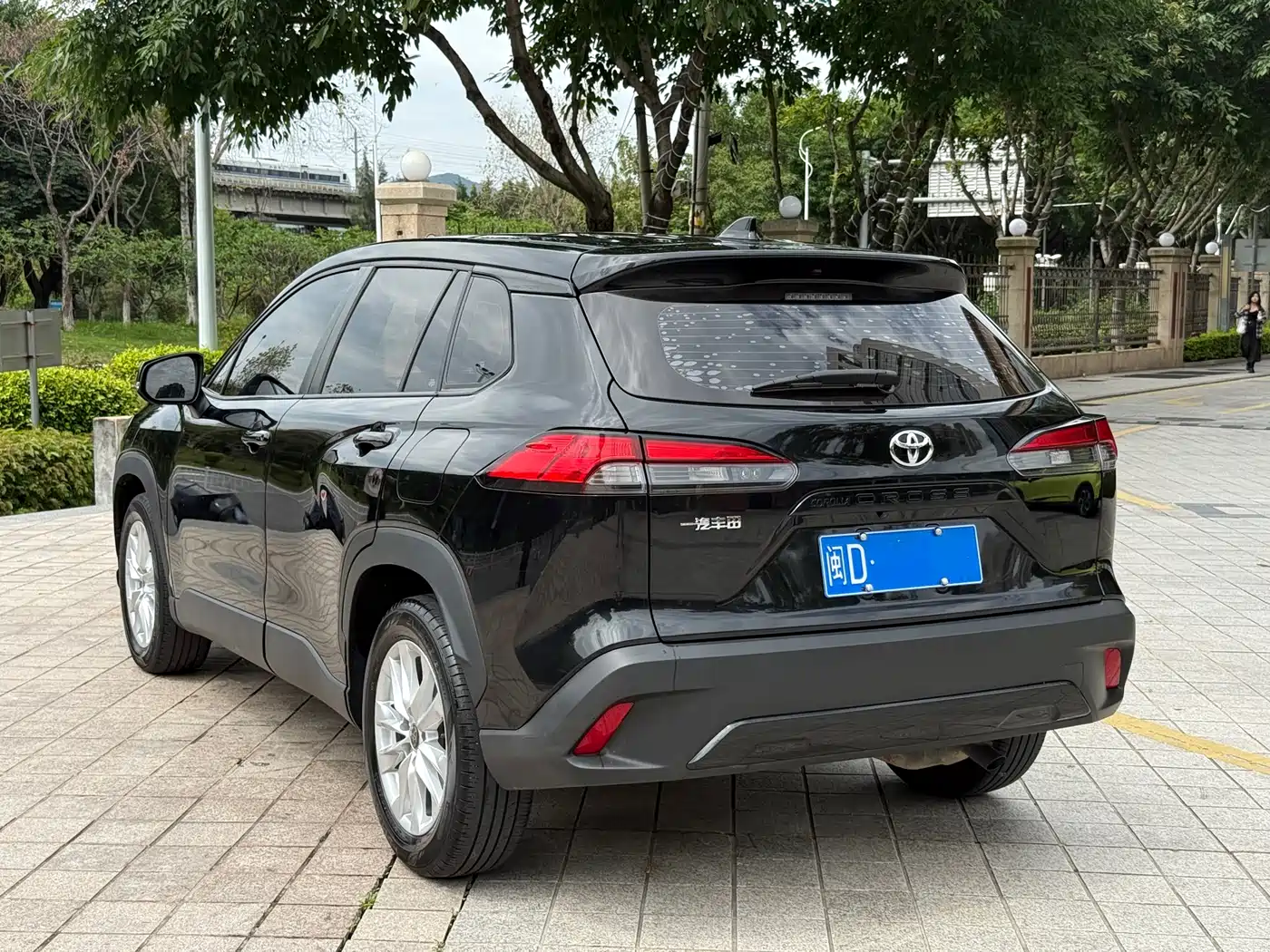 Toyota Corolla Cross 2022 2.0L Luxury Edition фото 3