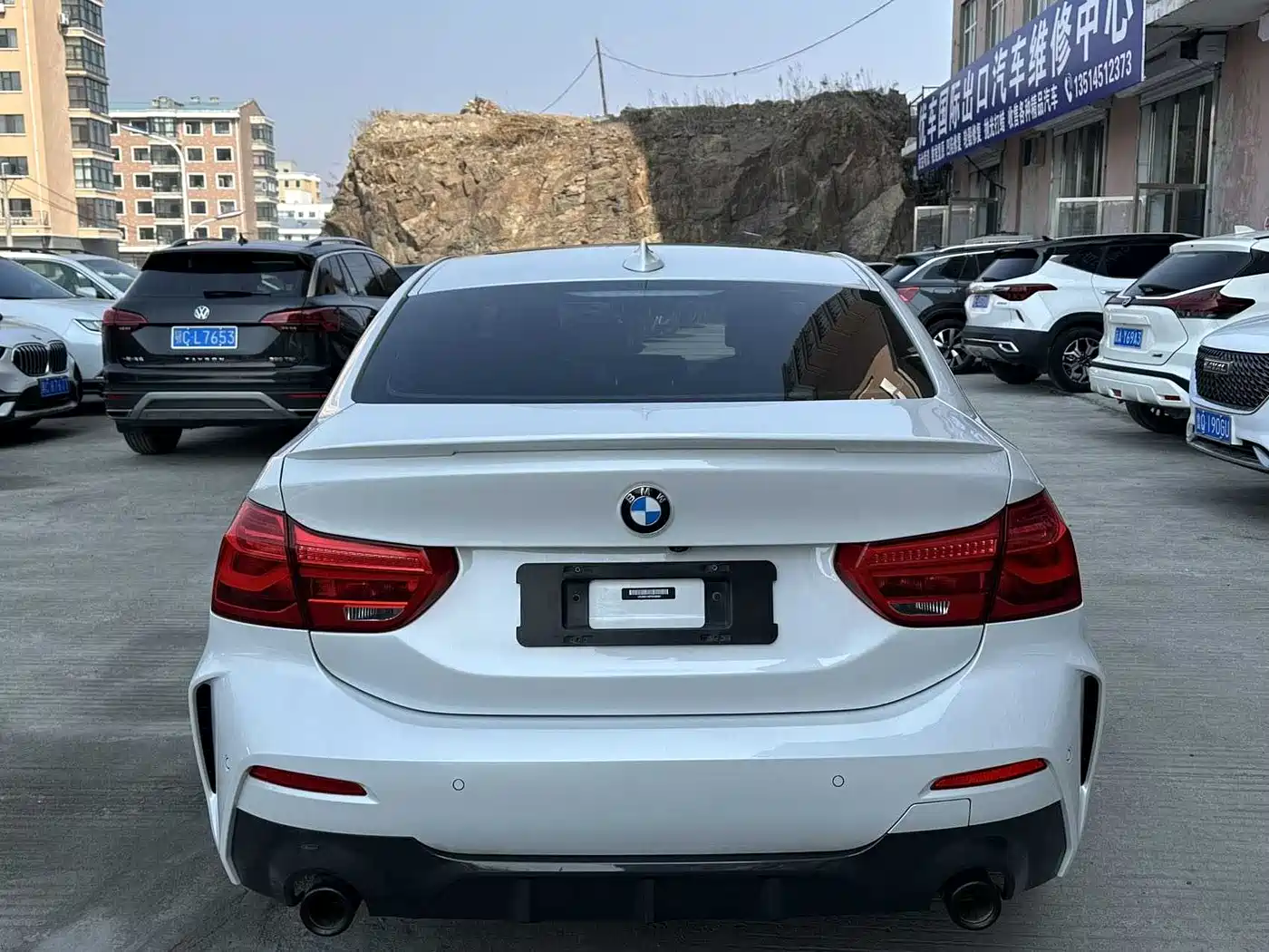 BMW 1 Series 2022 120i M Sport Shadow Edition фото 5