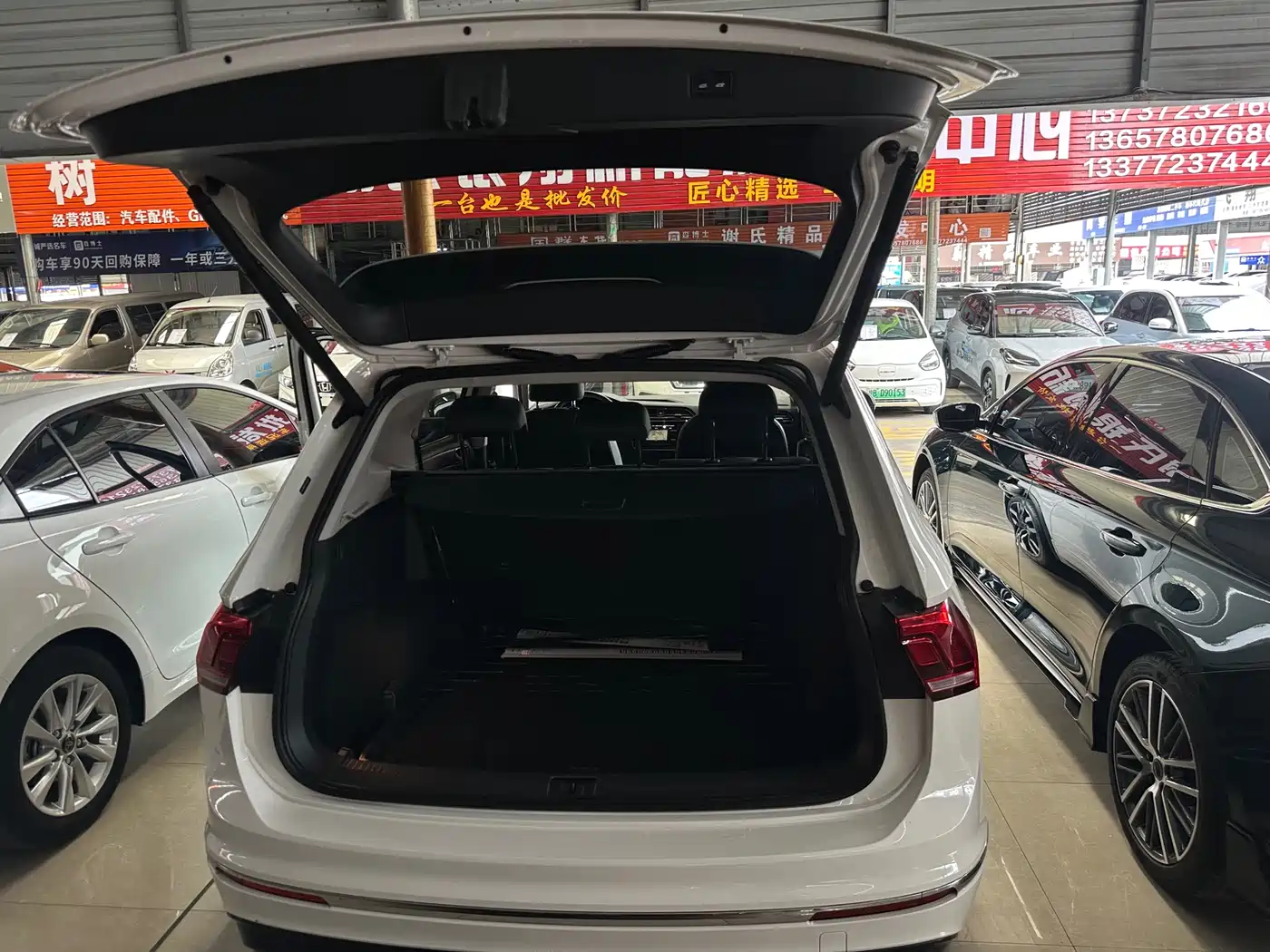 Volkswagen Tiguan L 2021 330TSI Automatic 2WD R-Line Premium фото 25