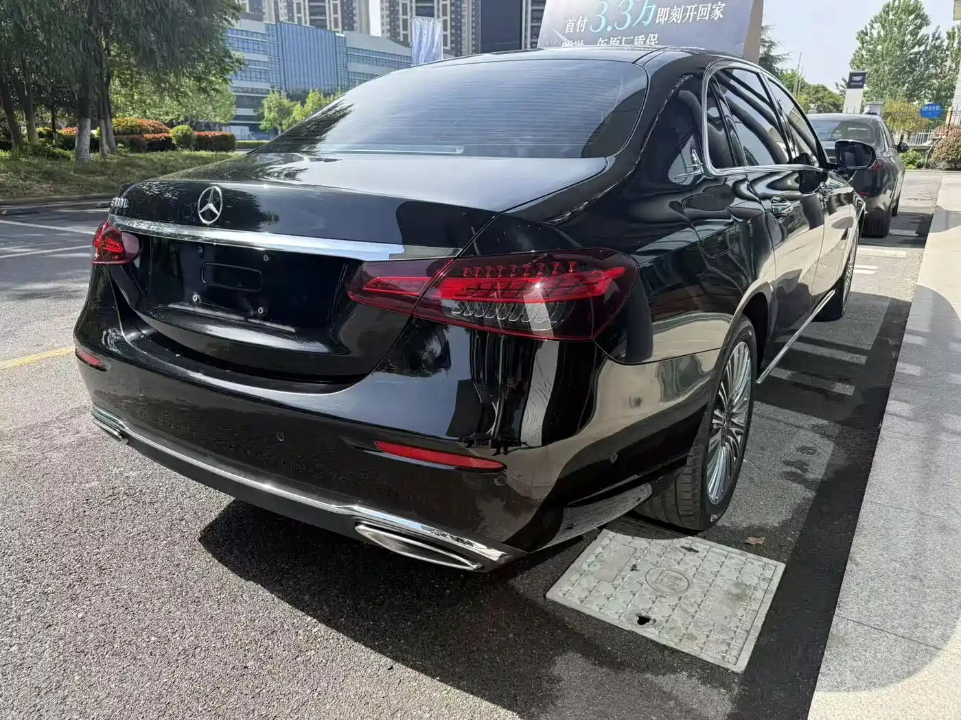 MERCEDES-BENZ E-CLASS