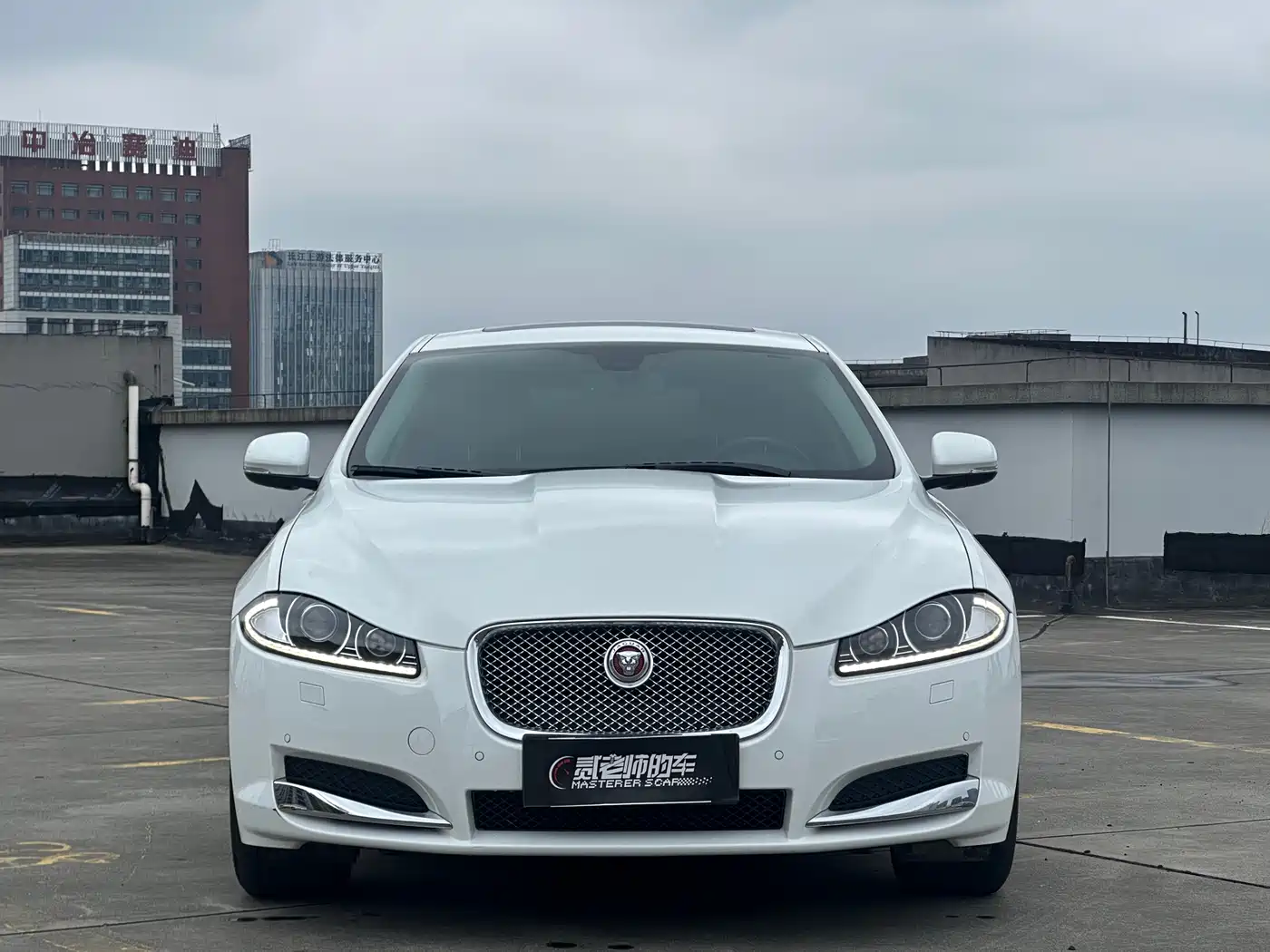 Jaguar XF 2014 2015 XF 2.0T Luxury Edition
