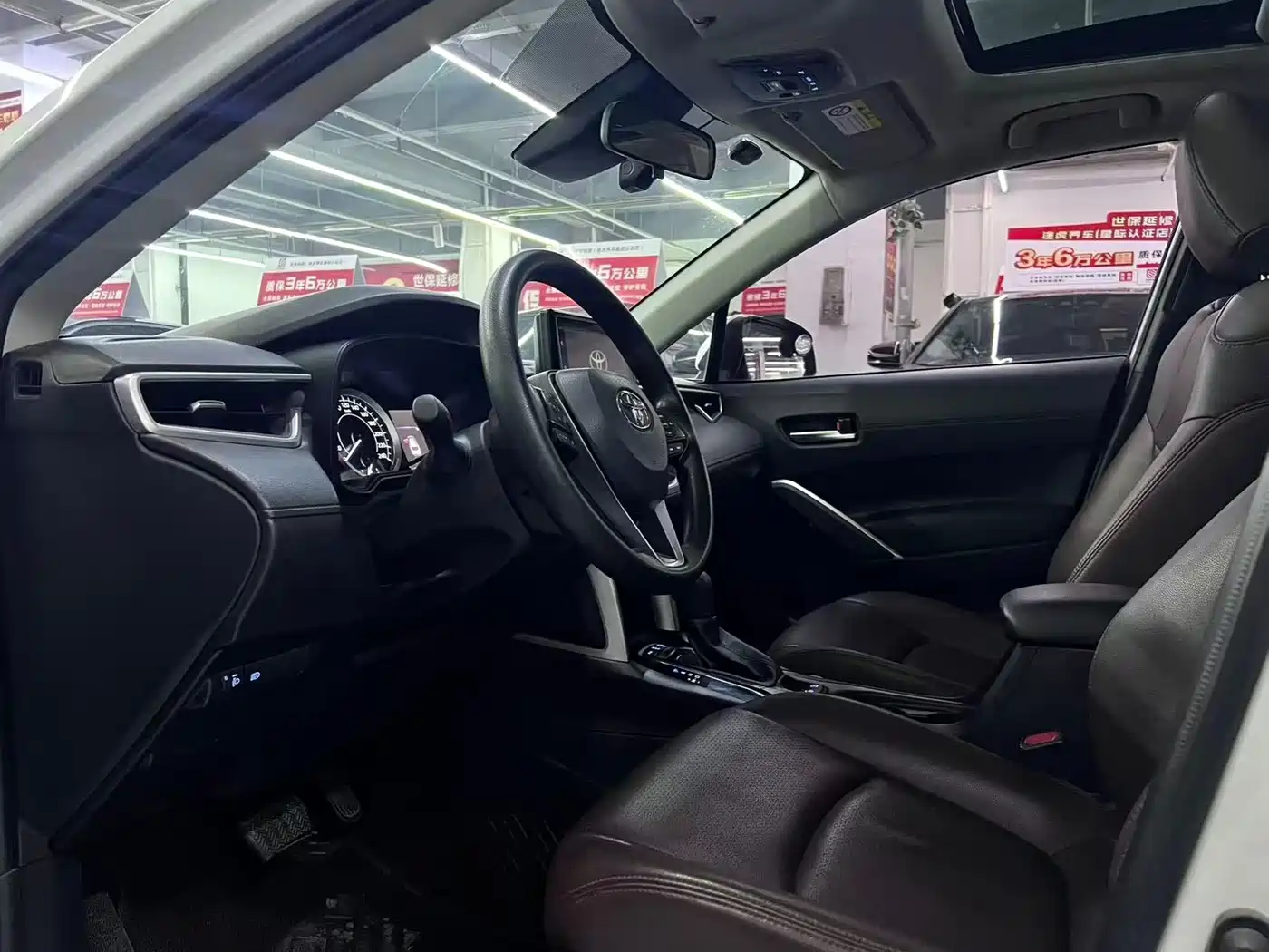 Toyota Corolla Cross 2023 2.0L Luxury Edition фото 4