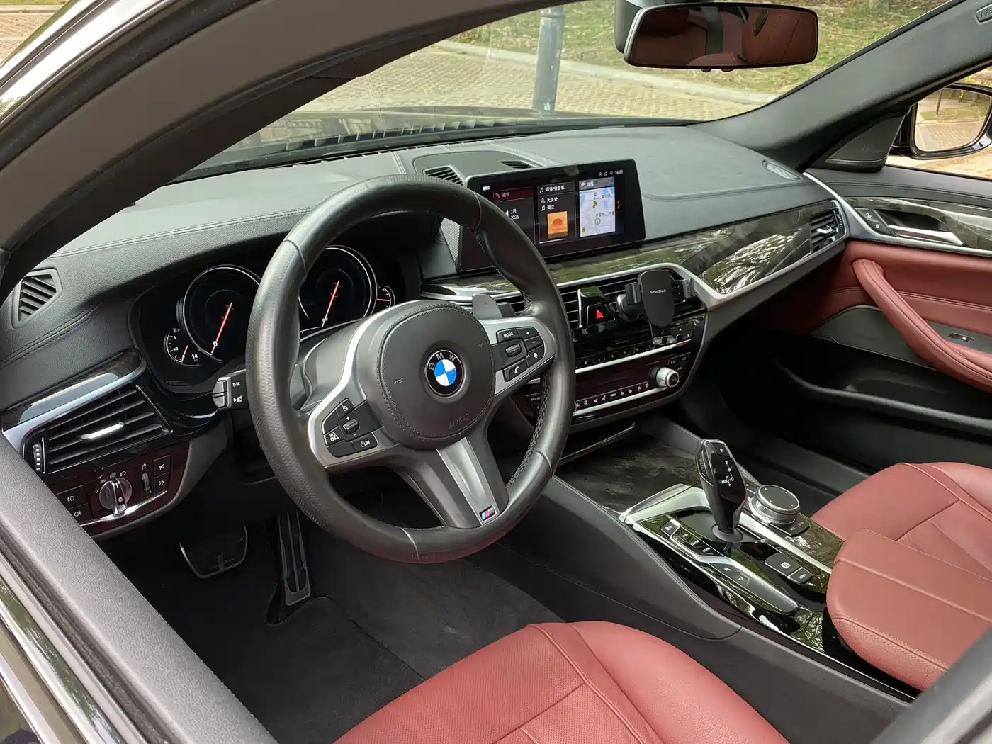 BMW 5 Series 2018 530Li Premium M Sport Package фото 10