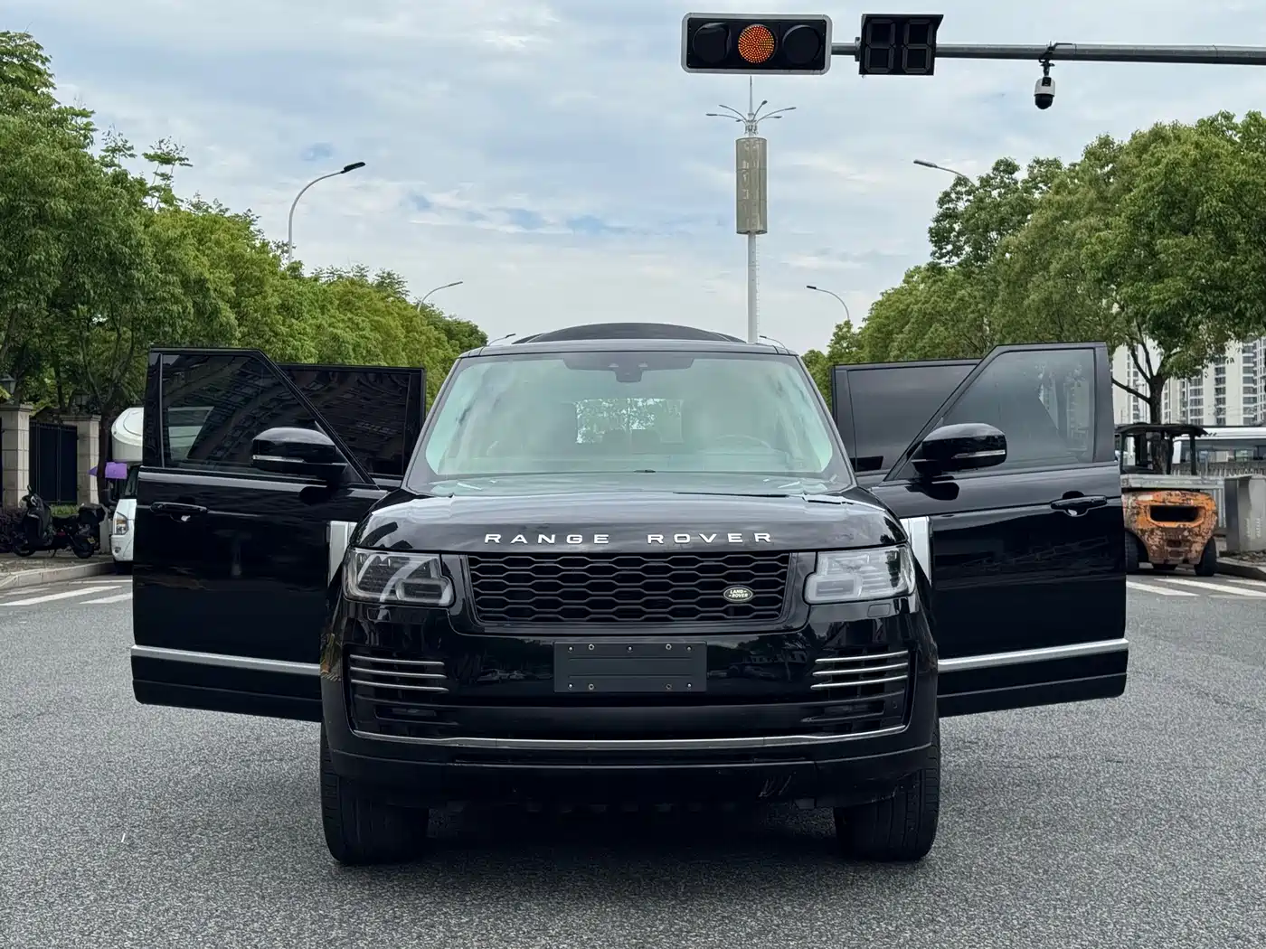 Land Rover Range Rover 2018 3.0 SC V6 Vogue Heritage Extended Edition фото 18