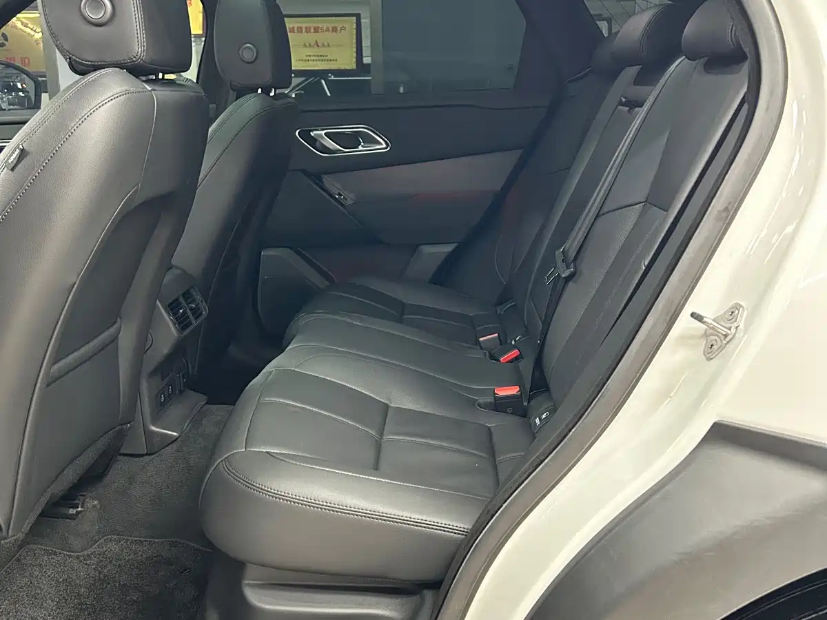 Фото 6 - Land Rover Range Rover Velar