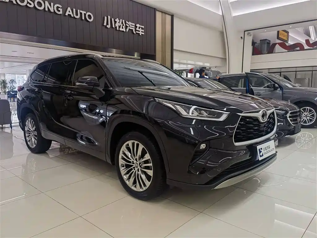 TOYOTA HIGHLANDER