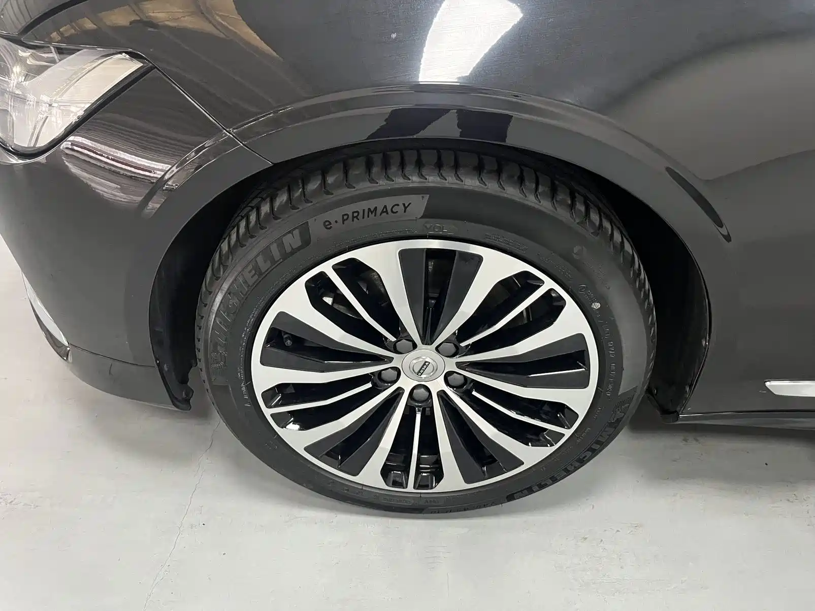 Photo 17 - Volvo S90
