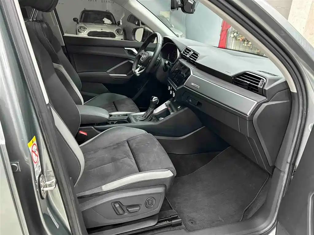Audi Q3 2022 35 TFSI Fashion Dynamic фото 13