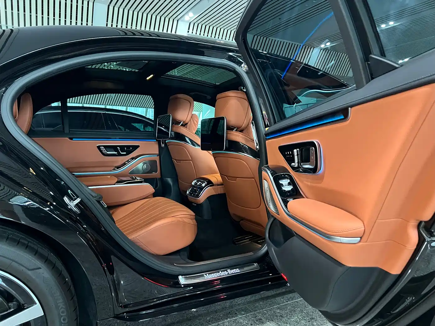 Mercedes-Benz S-Class 2024 S 400 L Luxury Edition фото 8